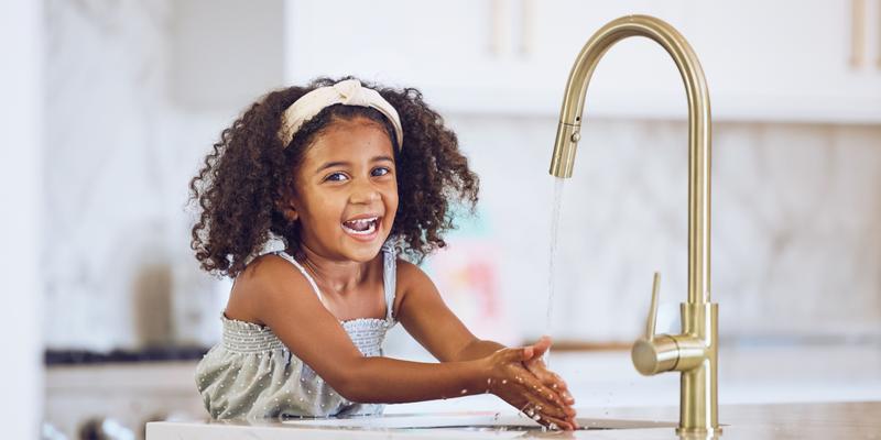 girl washing hands